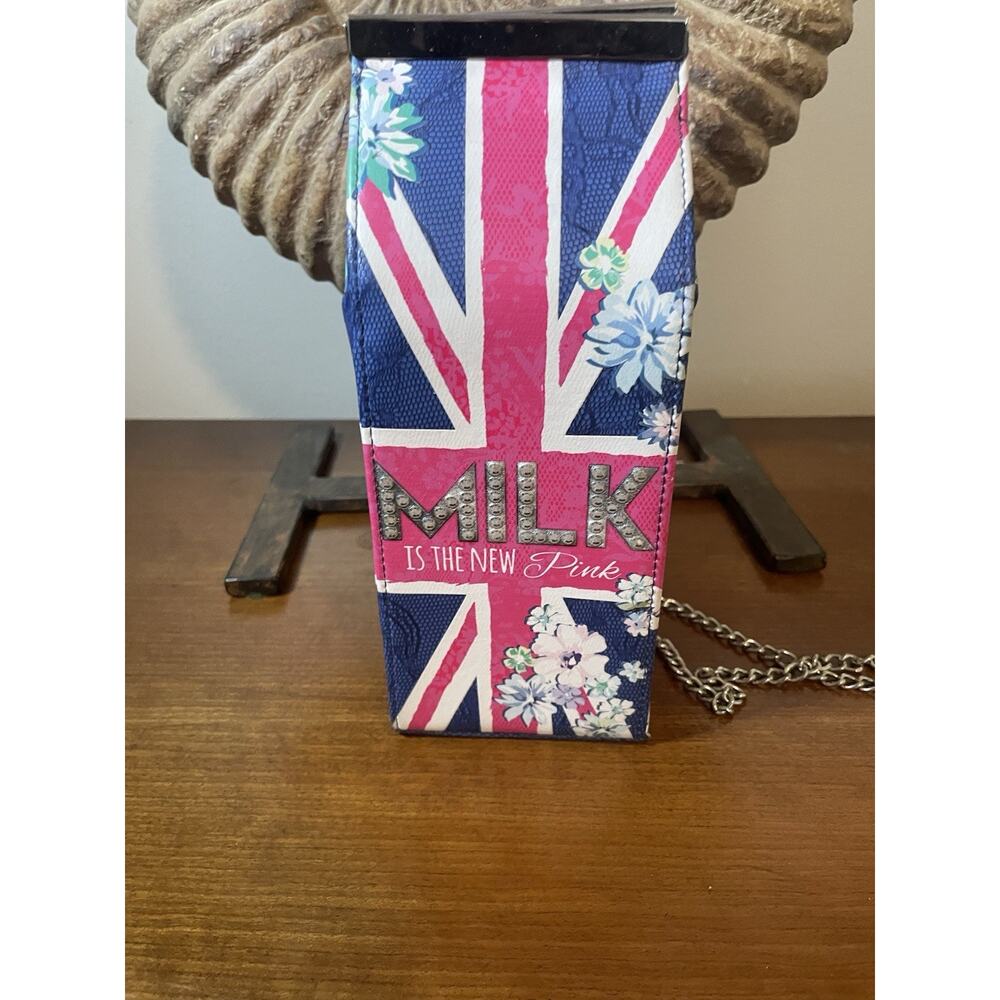 Oh My PoP UK "Milk is the New Pink" Purse